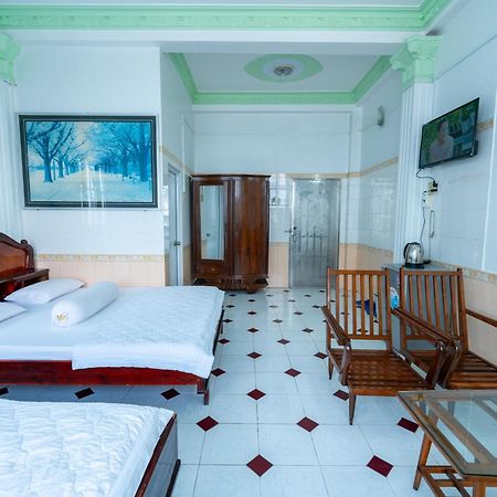 Thien Thanh Hotel Vinh Long Exterior photo