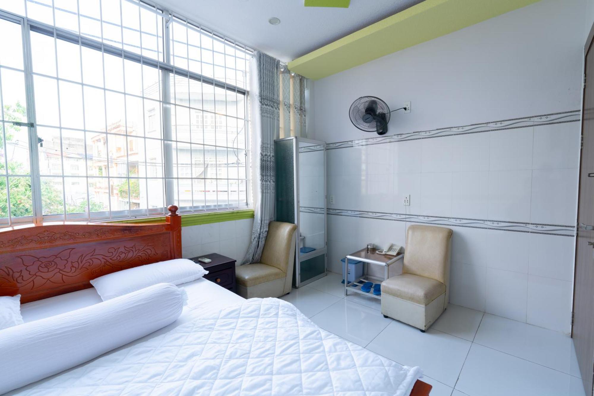 Thien Thanh Hotel Vinh Long Exterior photo