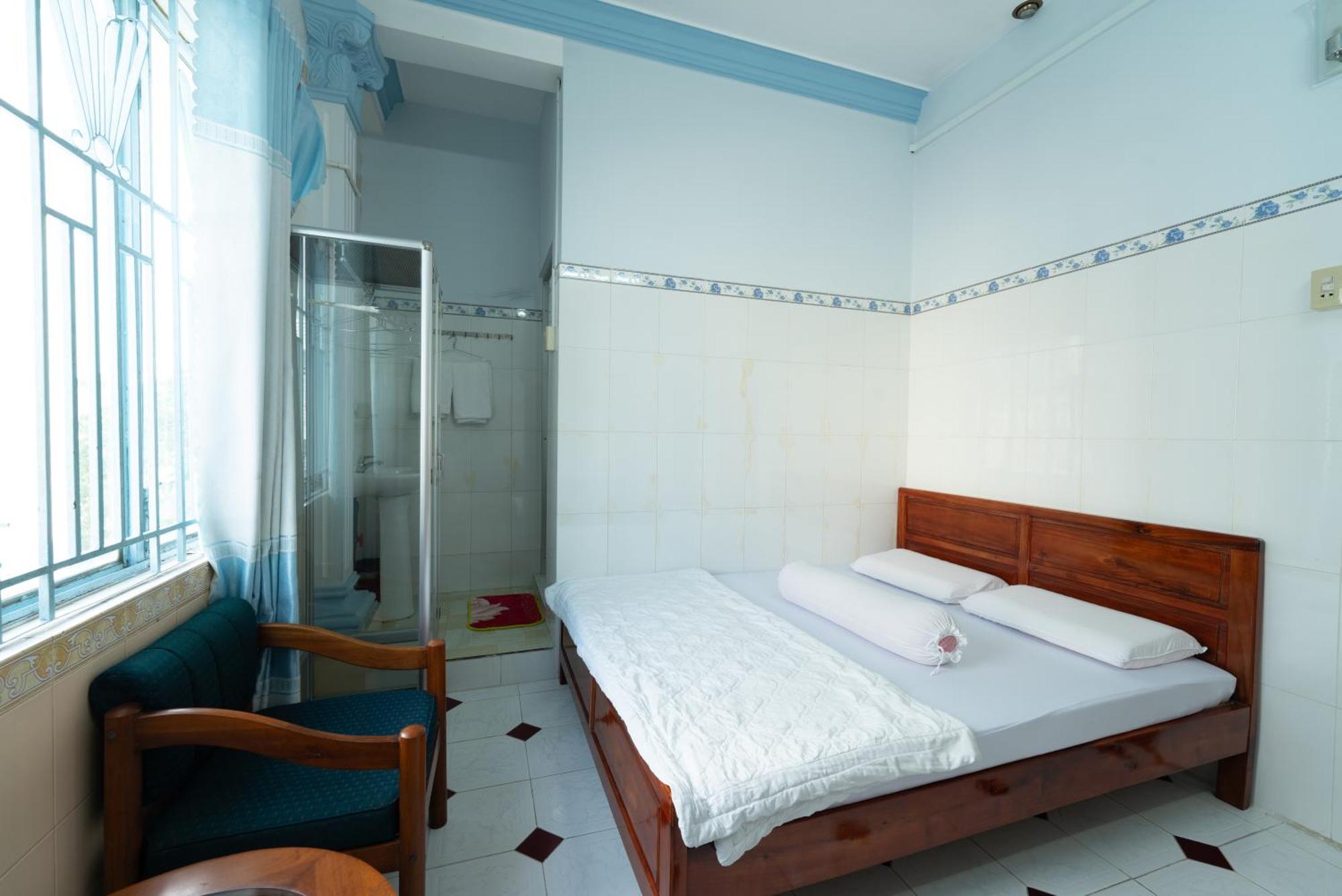 Thien Thanh Hotel Vinh Long Exterior photo