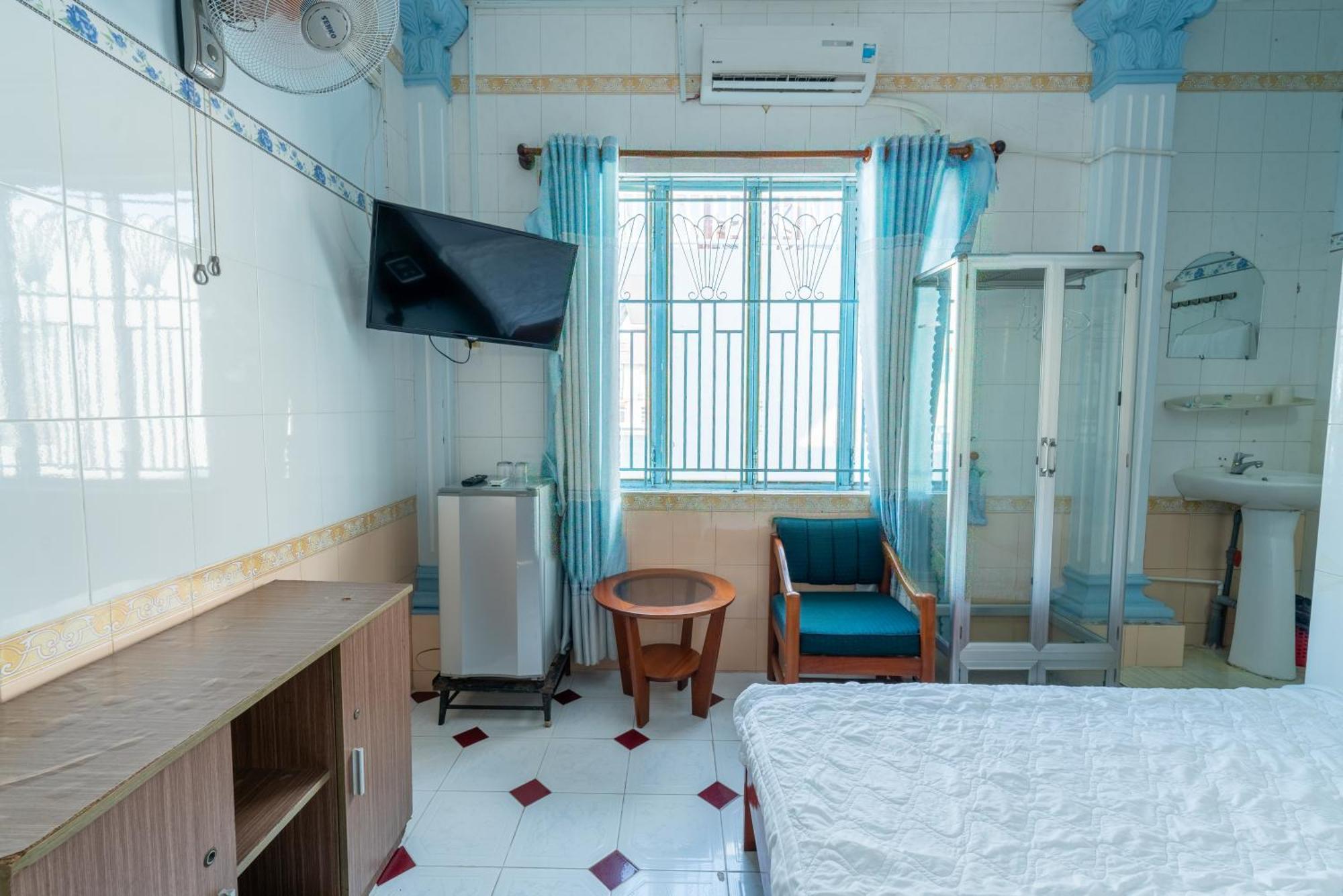 Thien Thanh Hotel Vinh Long Exterior photo