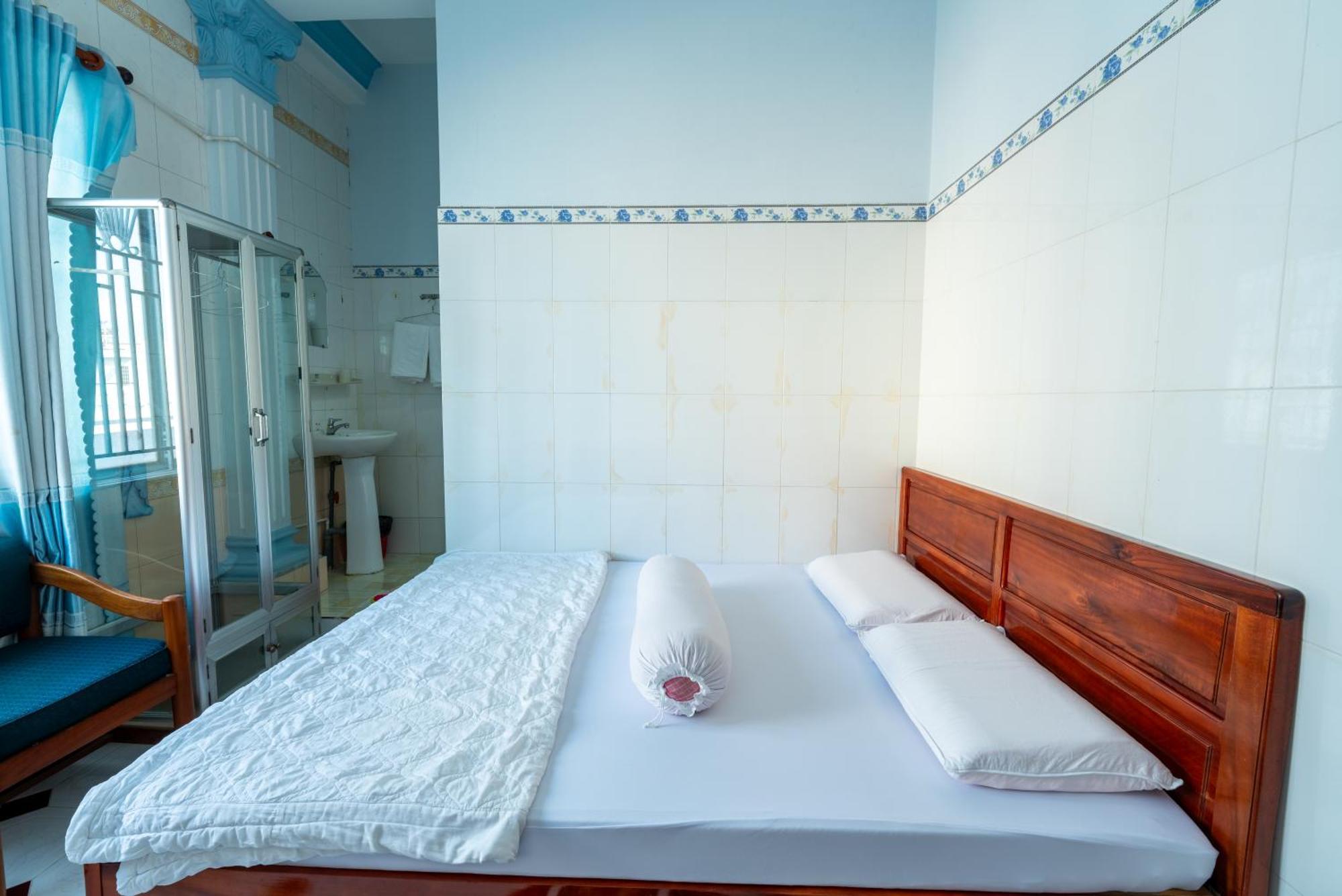 Thien Thanh Hotel Vinh Long Exterior photo