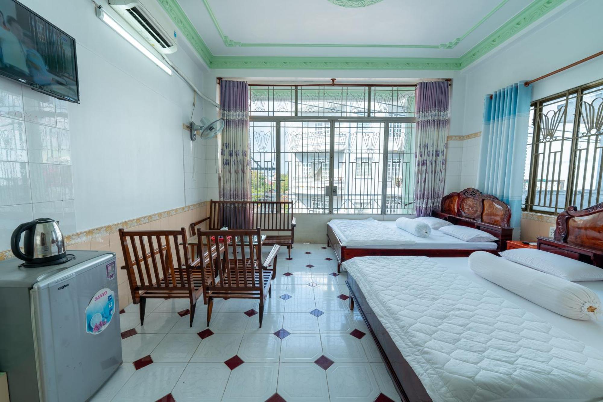 Thien Thanh Hotel Vinh Long Exterior photo